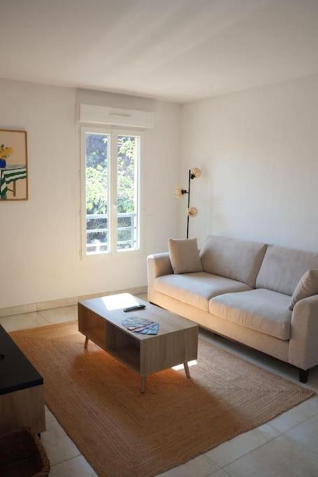 Suberbe Appartement Climatise Avec Terrasse Сен-Рафаэль Экстерьер фото